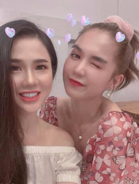 Không kém cạnh em, chị gái Ngọc Trinh xây luôn nhà siêu sang chảnh, nhìn thôi cũng biết giá trị không vừa