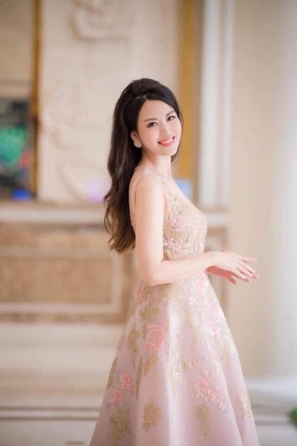 Hoa hậu Thu Thủy tiết lộ lý do bỏ học đại học giữa chừng, không vào showbiz, 'bị miệt thị là một con mẹ ngộ chữ'