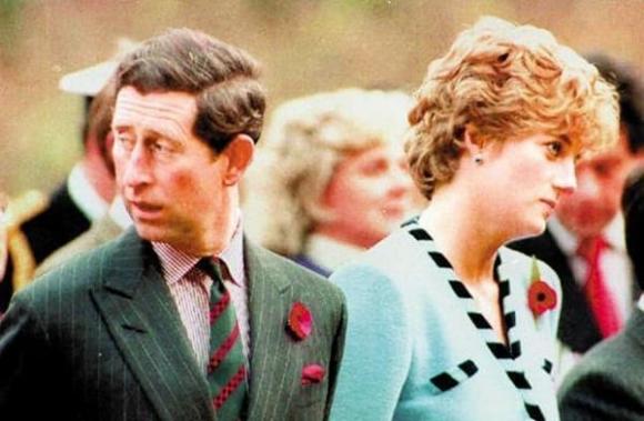 Công nương Diana, Thái tử Charles, Hoàng gia Anh
