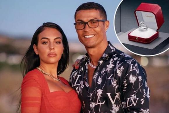 Cristiano Ronaldo tặng bạn gái chiếc nhẫn cầu hôn giá 18 tỷ đồng, đắt nhất trong giới cầu thủ thế giới