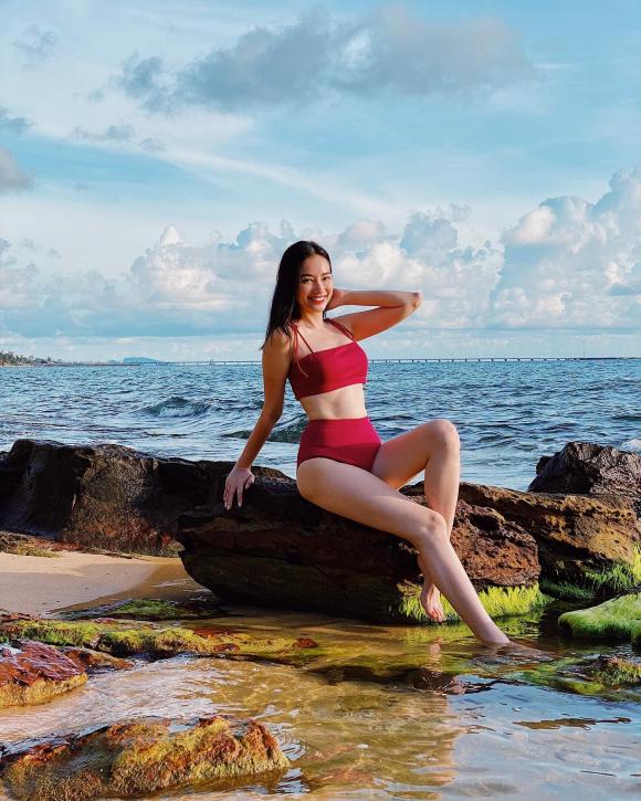 Trúc Diễm diện bikini gợi cảm khi đi du lịch Phú Quốc cùng chồng