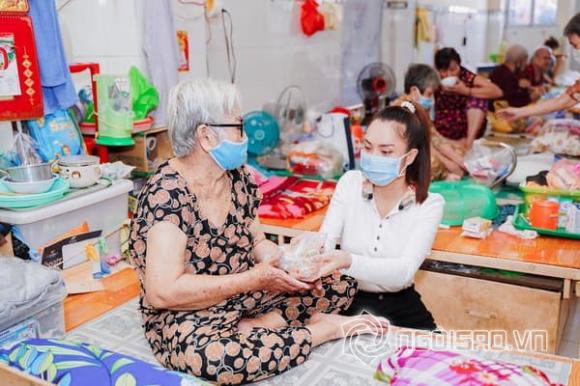 a-khoi-thuy-chi-219-2-ngoisaovn-w600-h400 3 Á khôi Thùy Chi, sao việt, từ thiện