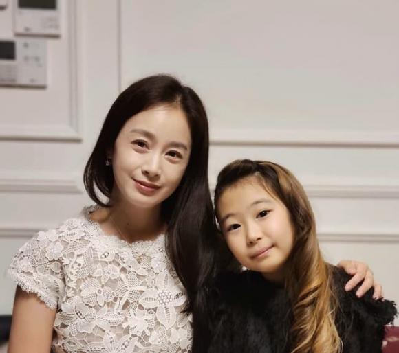 Kim Tae Hee,nhan sắc Kim Tae Hee,Bi Rain,vợ chồng Kim Tae Hee và Bi Rain,sao Hàn