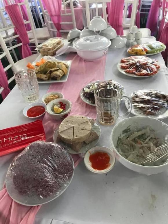 Điện Biên, cỗ cưới, bom hàng