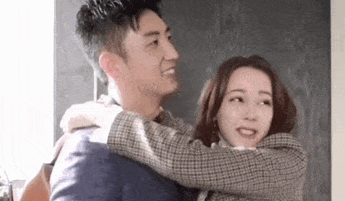 Địch Lệ Nhiệt Ba, Hoàng Cảnh Du, sao Hoa ngữ