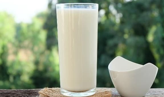 Thói quen uống sữa có phải là thói quen tốt không? Trước tiên, bạn nên hiểu rõ 4 ảnh hưởng này