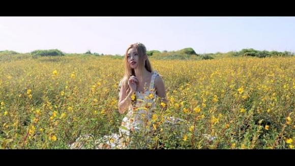 Huyền Thùy Trang ra mắt MV với cảnh quay tuyệt đẹp và giọng hát ngọt ngào