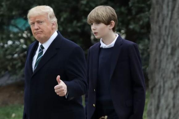 'Hoàng tử Nhà Trắng' Barron Trump dương tính với COVID