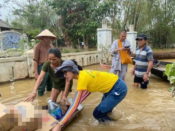 người mẫu Trang Trần, sao Việt