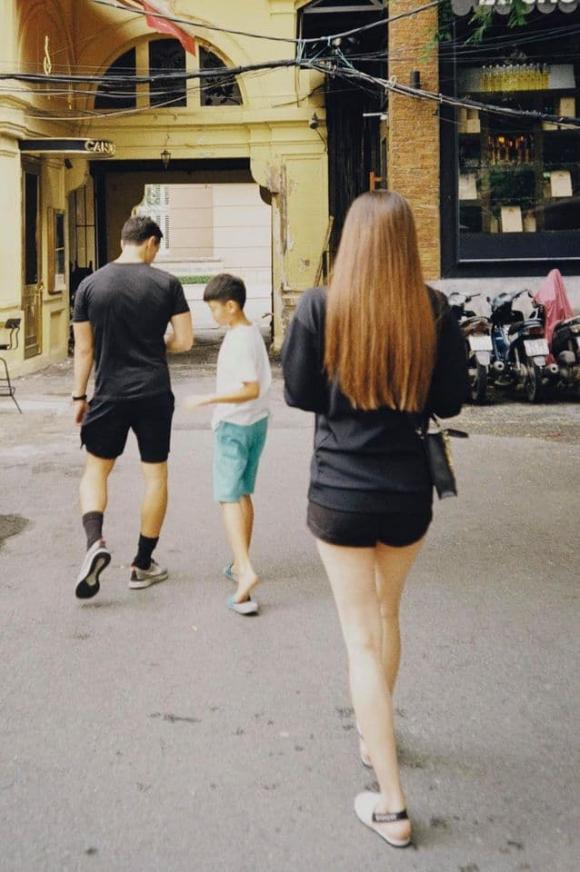 ca sĩ Hồ Ngọc Hàm sao Việt