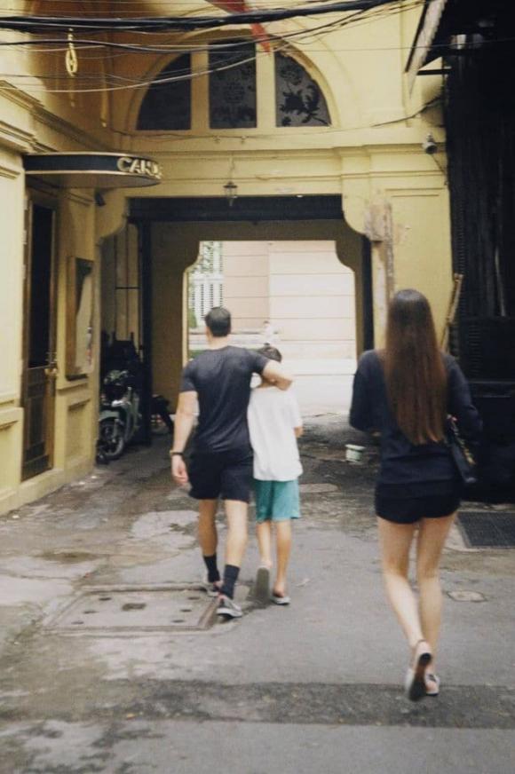 ca sĩ Hồ Ngọc Hàm sao Việt