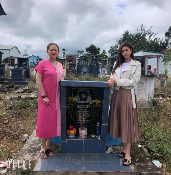 Từng bị bố mẹ giận nhiều năm, Trương Quỳnh Anh cho thấy mối quan hệ tốt đẹp hiện tại chỉ qua một động thái