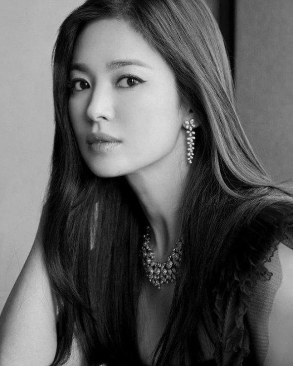 Sau lùm xùm ly hôn và quay lại với Hyun Bin, Song Hye Kyo khoe nhan sắc nữ thần càng thêm mặn mà hơn trước