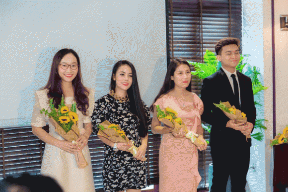 Doanh nhân Loan Phạm, Trà Happy