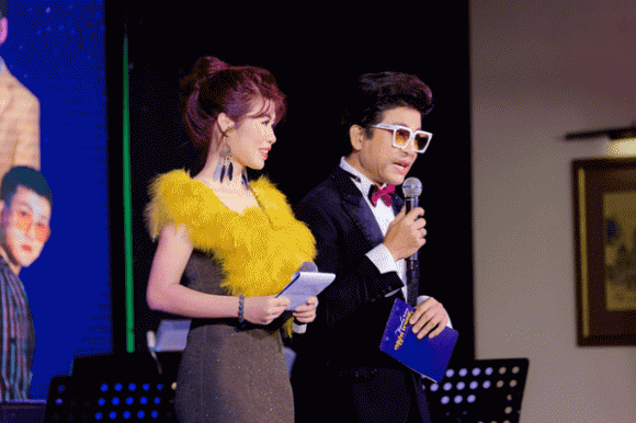 dem-nhac-tu-thien-2910-2-ngoisaovn-w599-h399 12 MC Thi Thảo, doanh nhân Làn Thu Thủy, đêm nhạc từ thiện