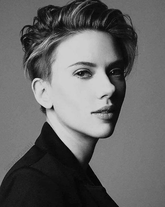 scarlett johansson, góa phụ đen, Colin Jost