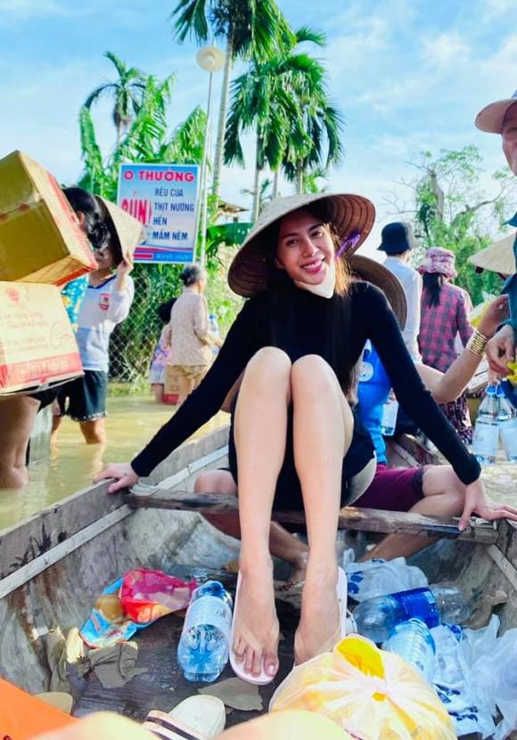 Thủy Tiên, con gái Thủy Tiên, Thủy Tiên làm từ thiện 