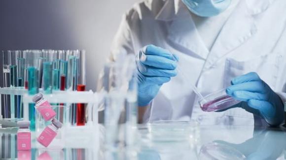 duoc-my-pham-411-1-ngoisaovn-w599-h337 2 DrHELENS, dược mỹ phẩm, da đẹp, chăm sóc da