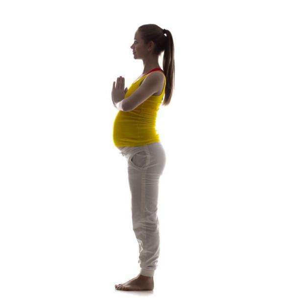  yoga,  yoga khi mang bầu, tư thế cần tránh khi mang bầu 