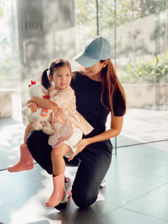 Hà Anh, con gái Hà Anh, sao việt 