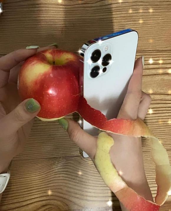 iphone 12, iphone 12 viền quá sắc có thể gọt táo, iphone 12 phốt