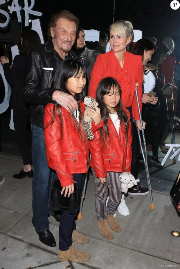 cô bé Phú Thọ được danh ca Pháp nhận nuôi, con nuôi của danh ca Pháp, Johnny Hallyday, Jade Hallyday