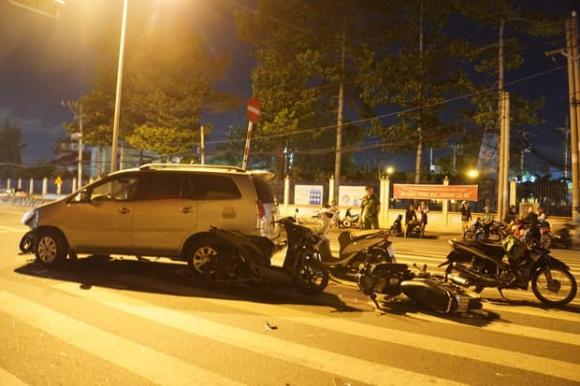 tai nạn giao thông, ô tô tông hàng loạt xe máy, tai nạn liên hoàn