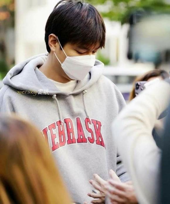 lee min ho, tiết kiệm, áo hoodie, sao hàn