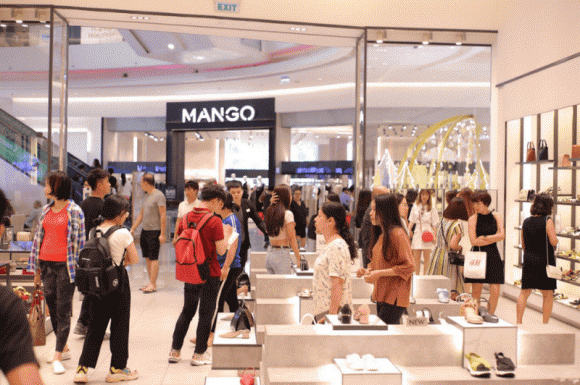 Crescent Mall, săn hàng sale