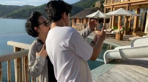 Hari Won tiết lộ lý do mẹ ruột phải thuê villa riêng dù đi du lịch chung với vợ chồng con
