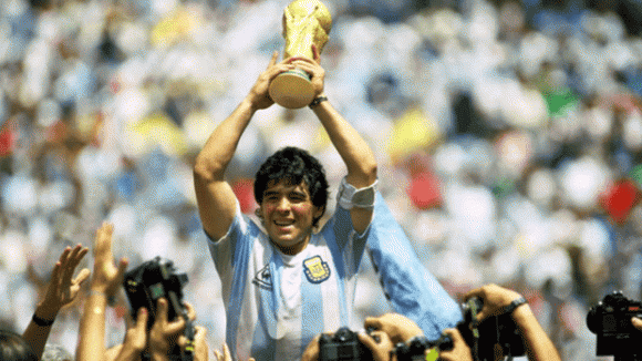 Diego Maradona, Maradona qua đời, huyền thoại bóng đá