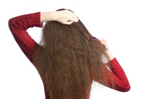 Nhuộm hóa chất và 7 điều tồi tệ bạn tự làm hư hại mái tóc của mình