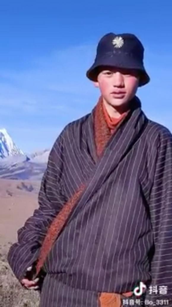hot boy Tây Tạng, Đinh Chân, giới trẻ 