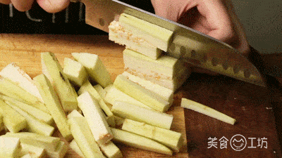 ca-tim1.gif 8 cà tím, cà tím xào thịt, món ngon mỗi ngày