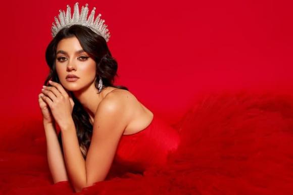 Nhan sắc xinh như thiên thần của Tân Hoa hậu Hoàn vũ Romania 2020