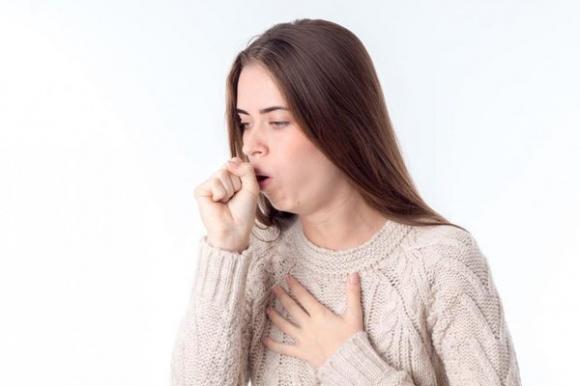 Cổ họng có phải là 'báo động' cho phổi? Nếu có 3 bất thường ở họng thì hầu hết phổi đã bị tổn thương