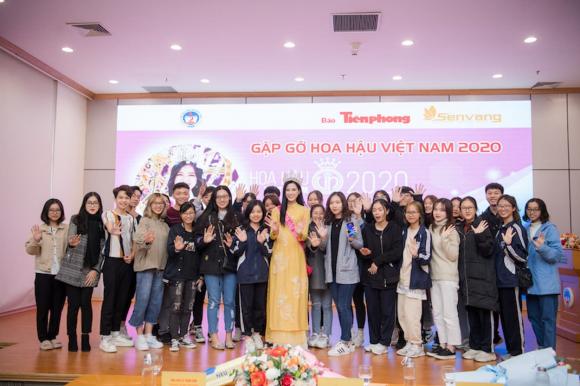 Hoa hậu, Đỗ Thị Hà, sao Việt, Đại học Kinh tế Quốc dân