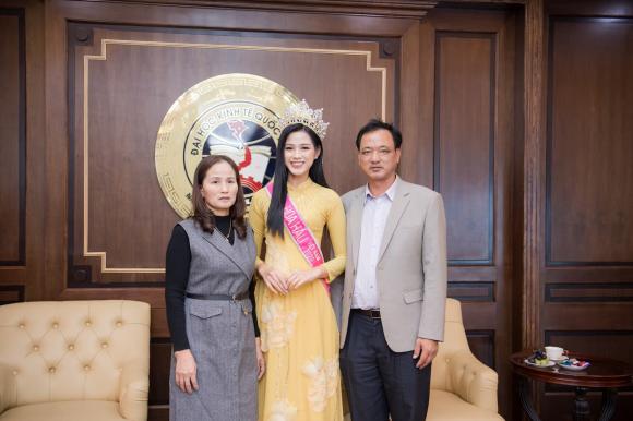 Hoa hậu, Đỗ Thị Hà, sao Việt, Đại học Kinh tế Quốc dân