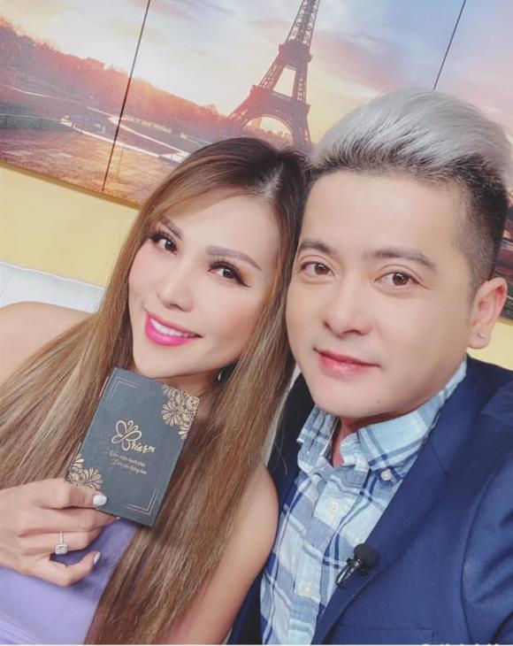Hoàng Anh, Hoàng Anh ly hôn vợ, vợ Hoàng Anh