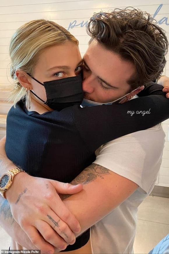 brooklyn beckham, brooklyn beckham và nicola, nicola peltz