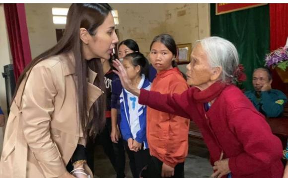 ca sĩ Thuỷ Tiên, sao Việt