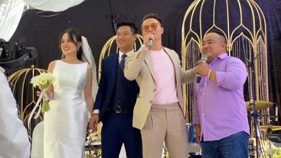cầu thủ Đông Triều, đám cưới Đông Triều, bầu Đức, sao Việt