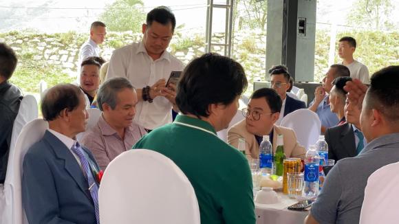 cầu thủ Đông Triều, đám cưới Đông Triều, bầu Đức, sao Việt