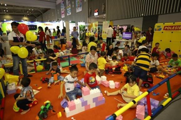 trien-lam-vietbaby-2112 (1).jpg 1 Triển lãm Vietbaby, dịch vụ cho mẹ bầu, mẹ và trẻ em