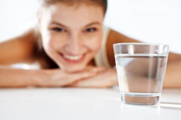uống nước lọc, tác dụng của uống nước lọc, sức khỏe 