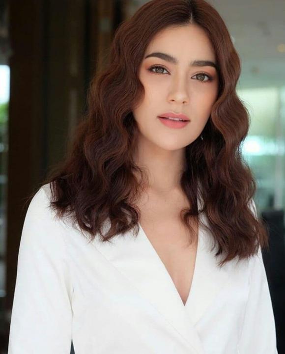 Yaya Urassaya, Bella Ranee, Kimmy Kimberley, Min Pechaya, Mookda Narinrak, Baifern Pimchanok, Mai Davika, sao thái