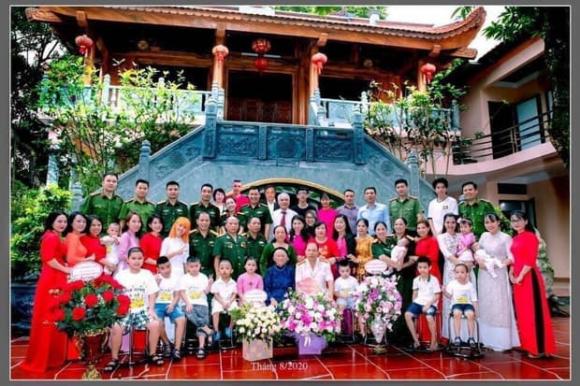 Hậu Hoàng, Sao Việt