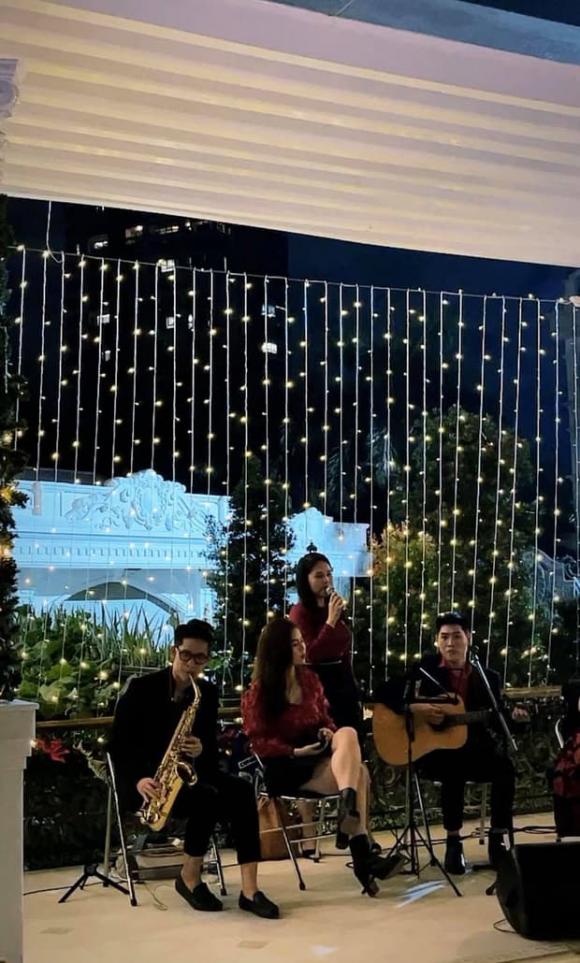 hào môn, Hà Tăng, Noel, sao Việt