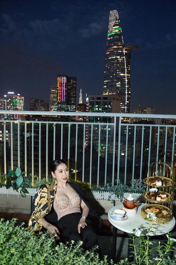 Á khôi Trịnh Thanh Hồng, Ảnh sao việt