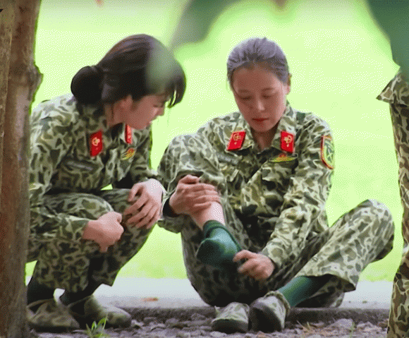 hari won, trấn thành, nam thư, khánh vân, sao nhập ngũ, 